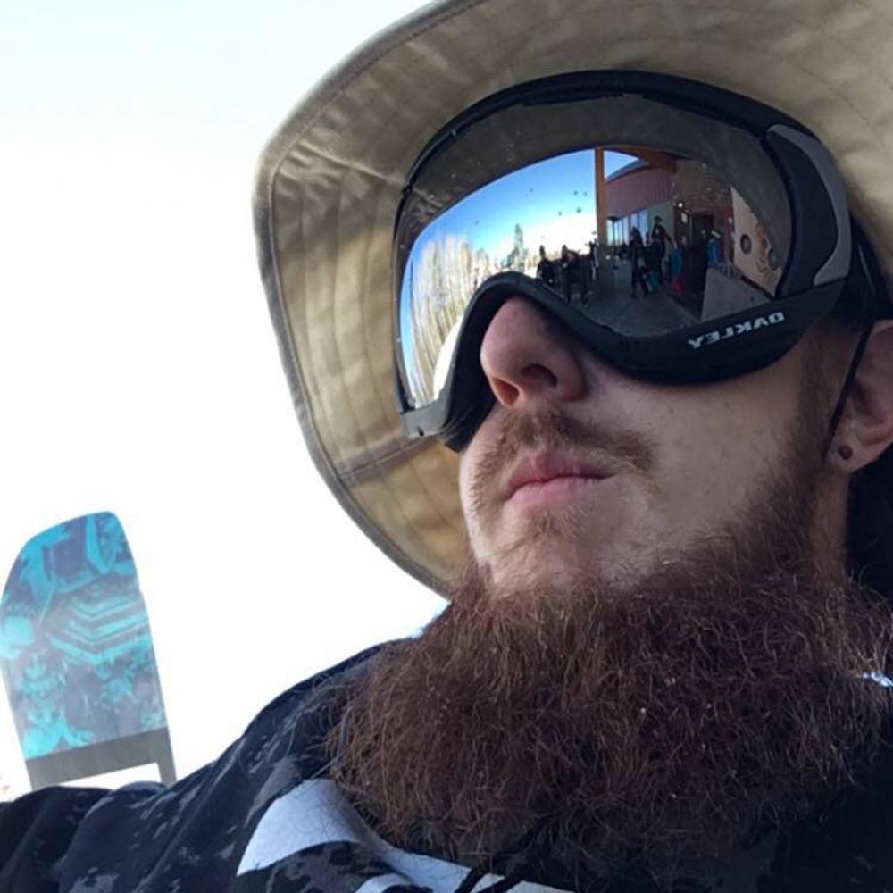 Meet your Posher, Alex